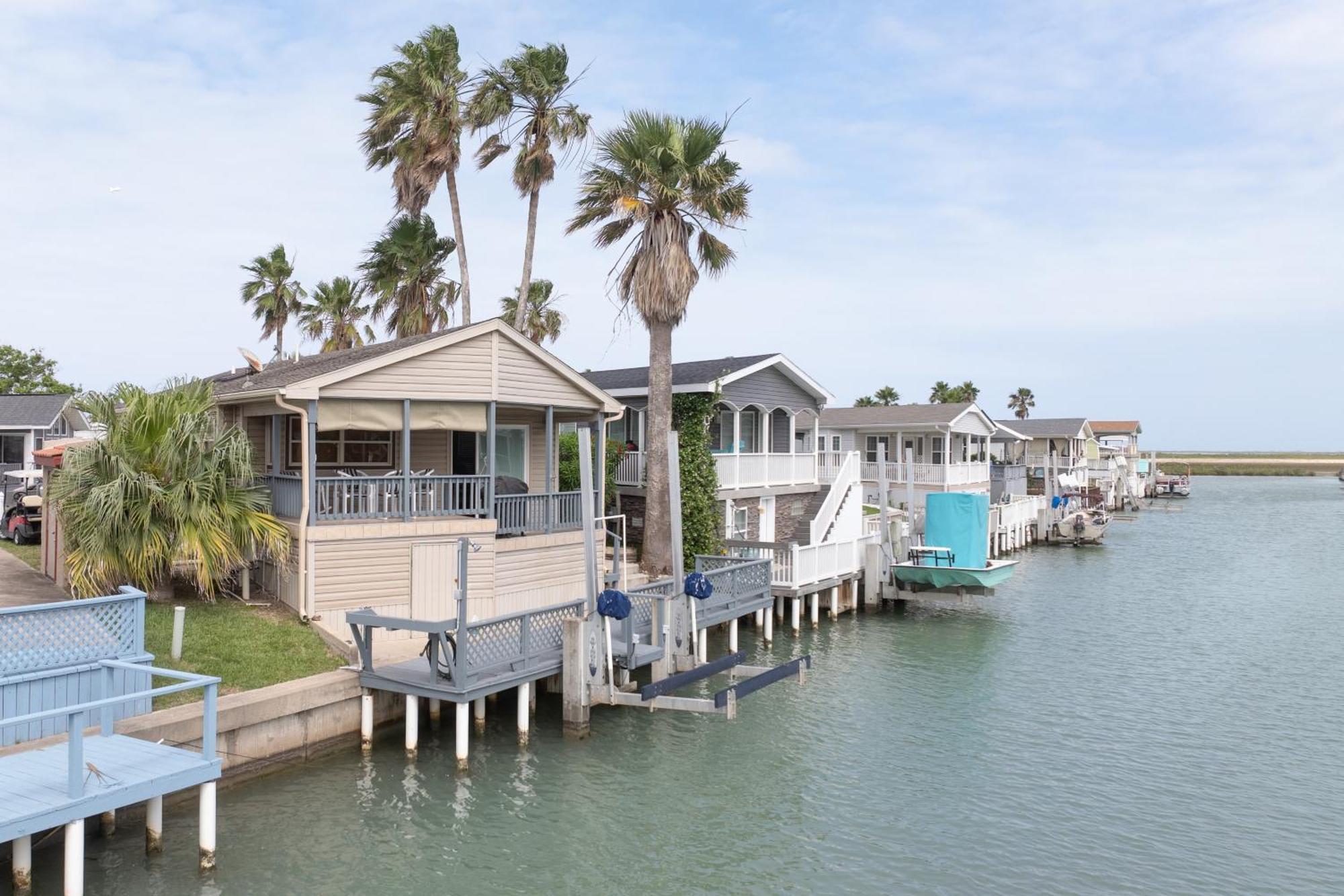 Clam Circle Retreat On The Laguna- Liv