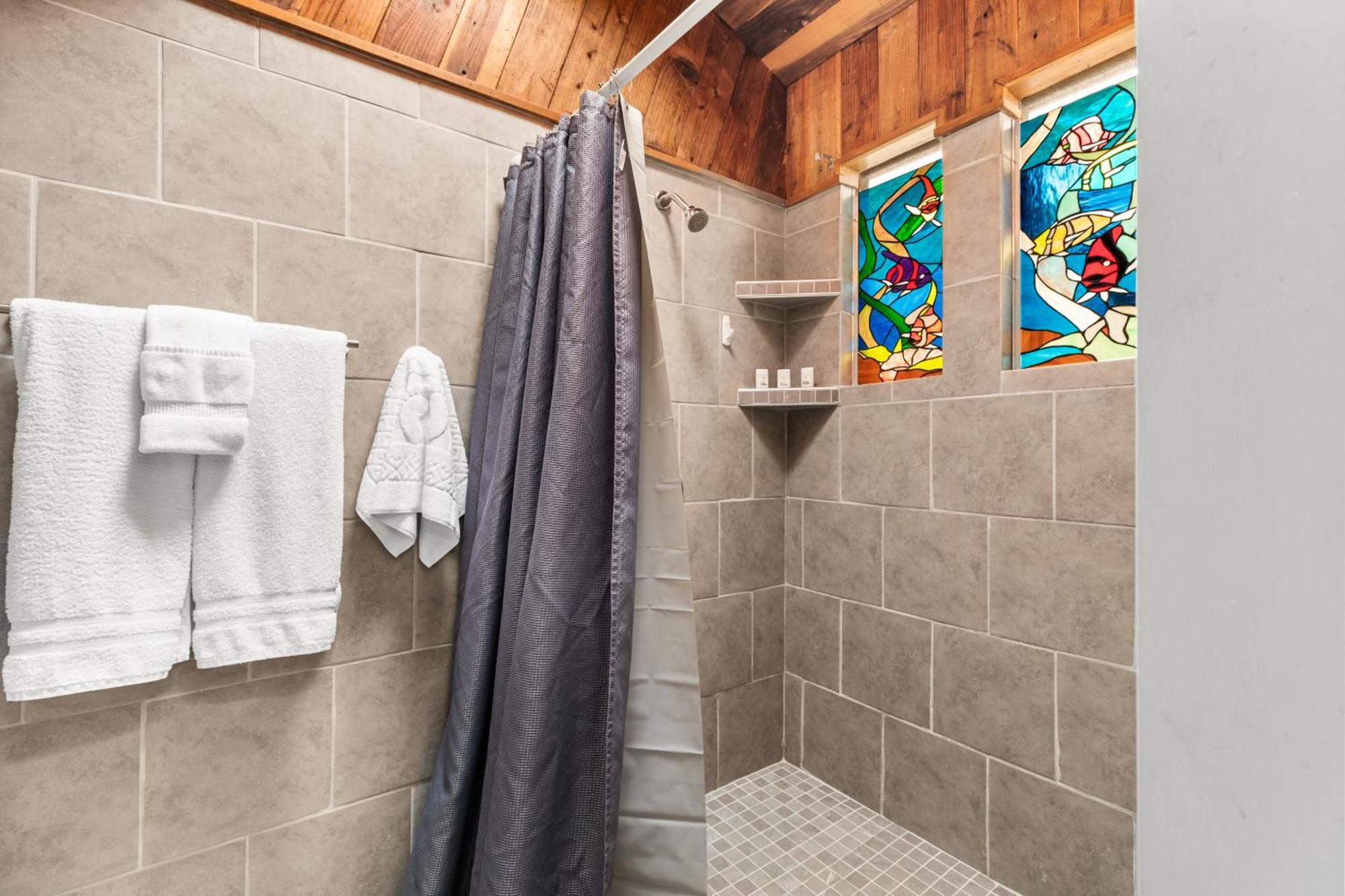 Clam Circle Retreat On The Laguna- Liv Holiday home *